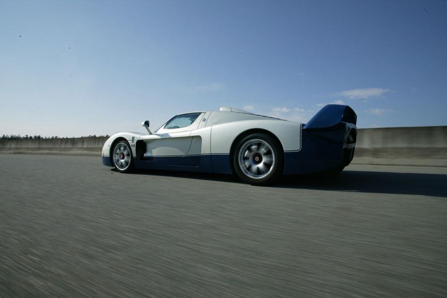  Maserati MC-12 2004 года  (фото 43 из 53)